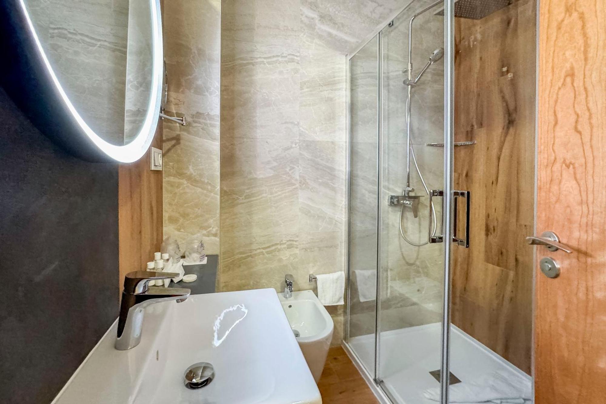Torreluz Suites Almeria Exterior photo